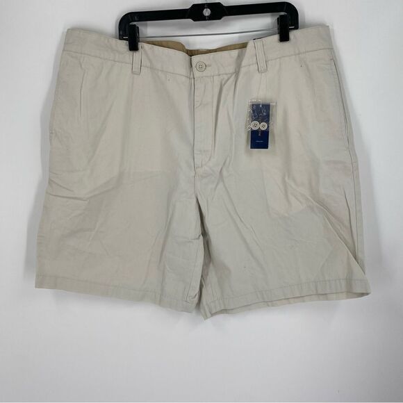 Club Room Men’s Flat Front White Chino Shorts size 44 - Picture 1 of 4